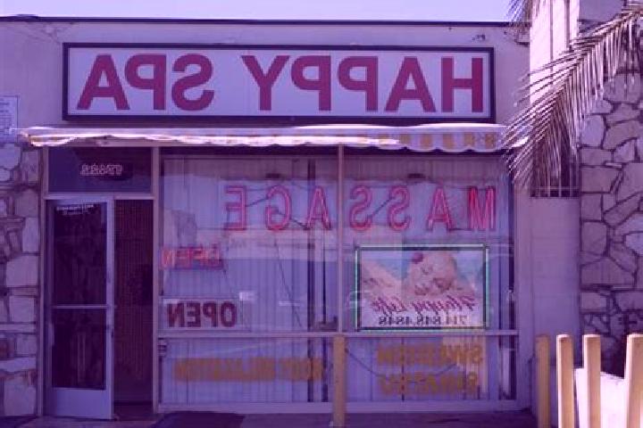 Addison, 22, a chestnut grey-eyed mediterranean companion based in Ermita de los Correas. Offering Erotic Massage, Couples, Deep French Kissing, Prostate Mas...