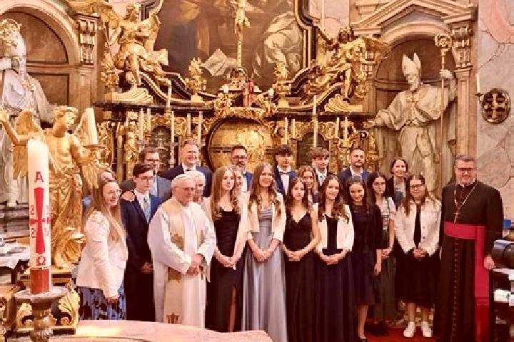Addison, 22, a red amber-eyed caucasian companion based in Kematen an der Krems. Offering BDSM, Deep French Kissing, Tantra, Domination, Party Girl. Availabl...