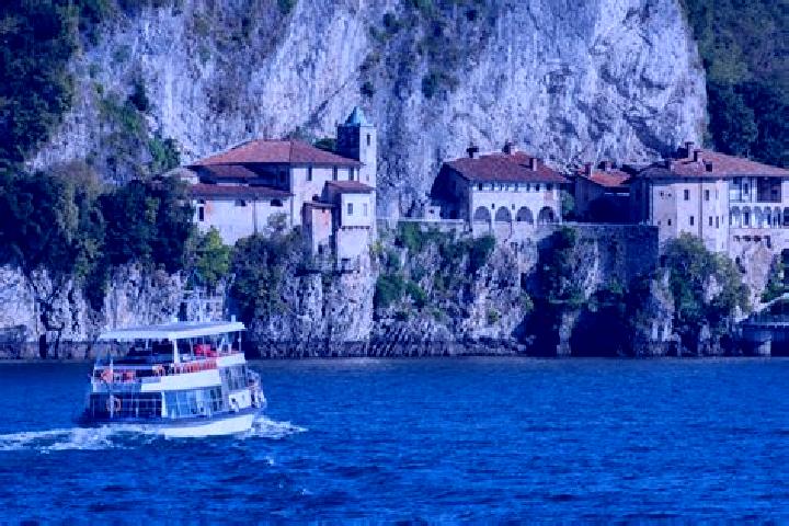 Addison, 23 — Escort in Tronzano Lago Maggiore, Italy
