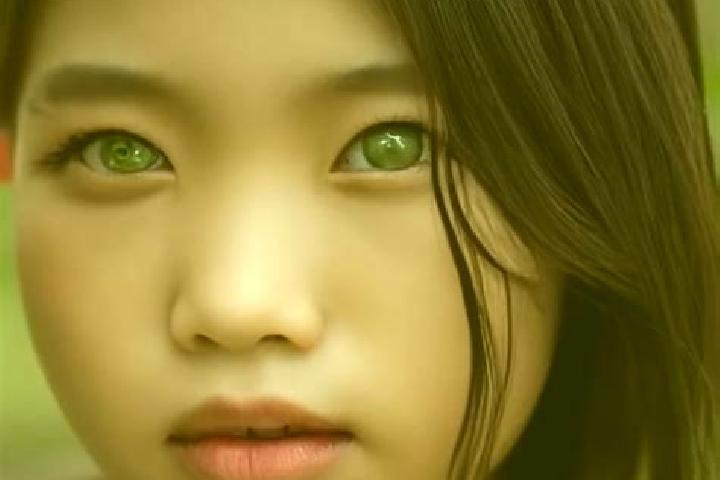 Addison, 24, a chestnut green-eyed asian companion based in Bystrec. Offering Erotic Massage, 69, GFE, Couples. Available for incall and outcall, day and eve...