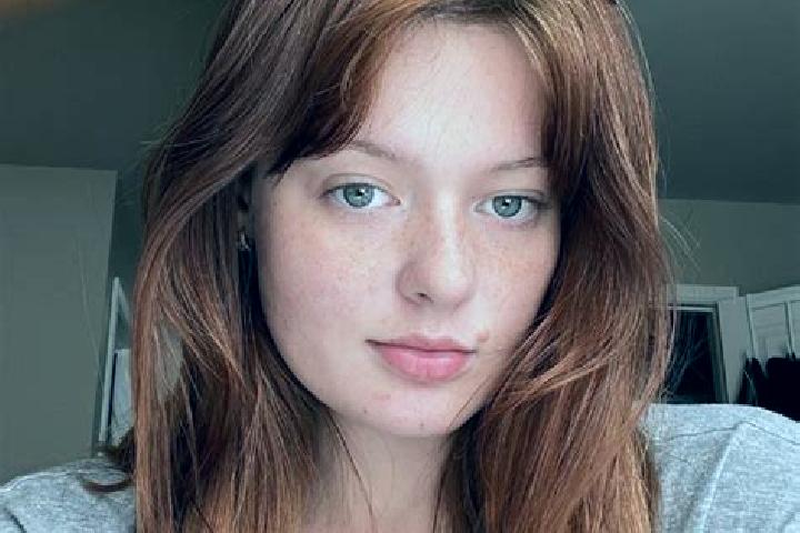 Addison, 24, a red grey-eyed slavic companion based in San Tammaro. Offering CIM, Party Girl, BDSM. Available for incall and outcall, day and evening dates.
