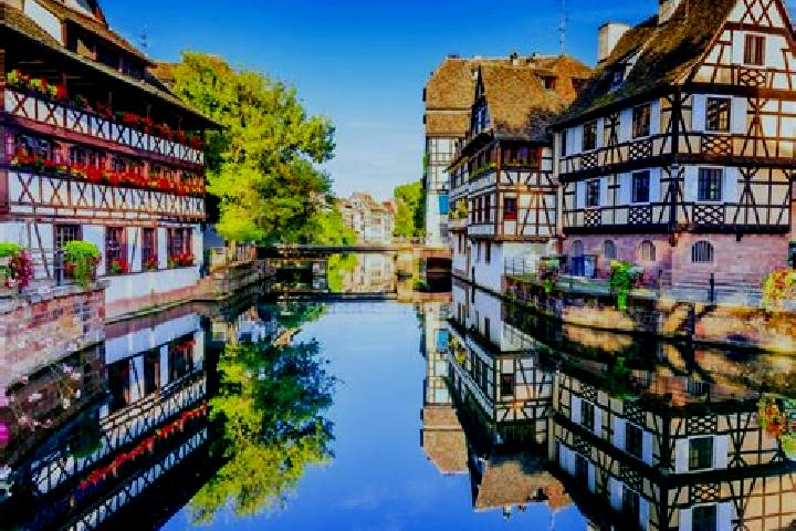 Addison, 25 — Escort in Prunay, France
