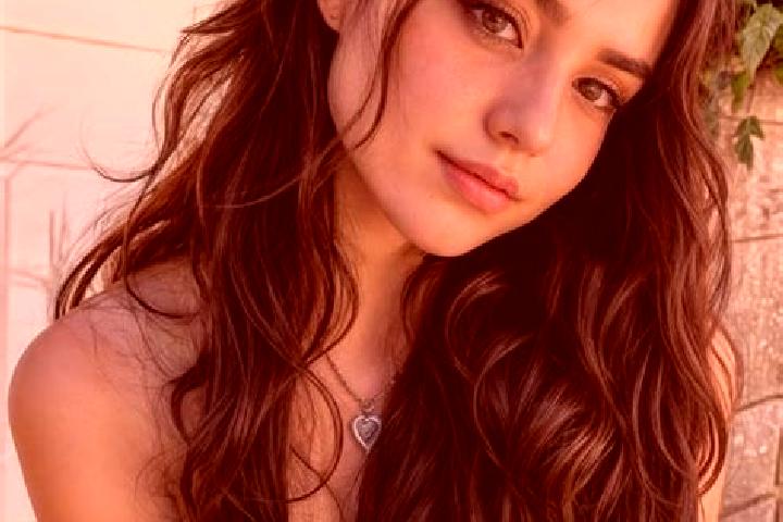 Addison, 26, a auburn hazel-eyed middle eastern companion based in Ogbere. Offering Tantra, Prostate Massage, Duos, Girlfriend Experience. Available for inca...