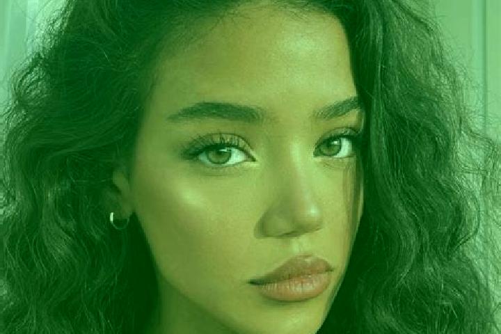 Addison, 26, a black brown-eyed european companion based in Damin. Offering Dinner Date, Tantra, Travel Companion, CIM. Available for incall and outcall, day...