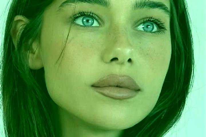 Addison, 26, a brunette brown-eyed caucasian companion based in Alasia. Offering Striptease, Erotic Massage, Dinner Date. Available for incall and outcall, d...