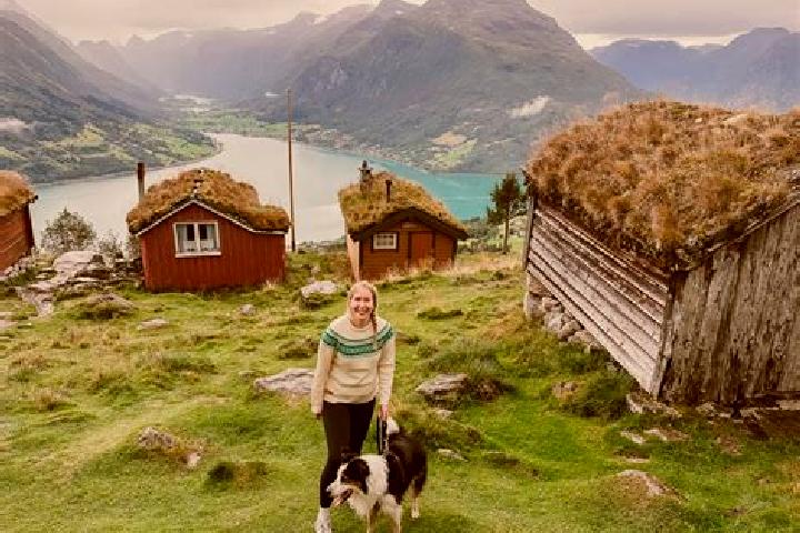 Addison, 26 — Escort in Batnfjordsora, Norway