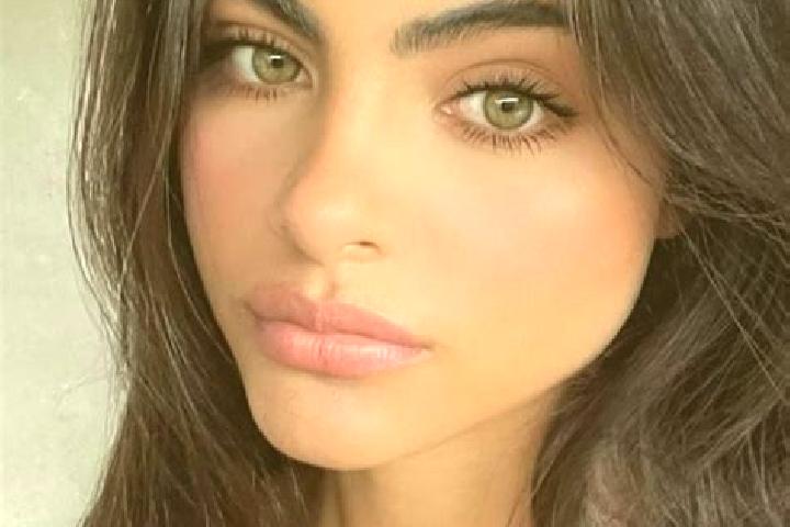 Addison, 27, a brunette amber-eyed middle eastern companion based in Huelgoat. Offering 69, Fetish, GFE. Available for incall and outcall, overnight bookings...