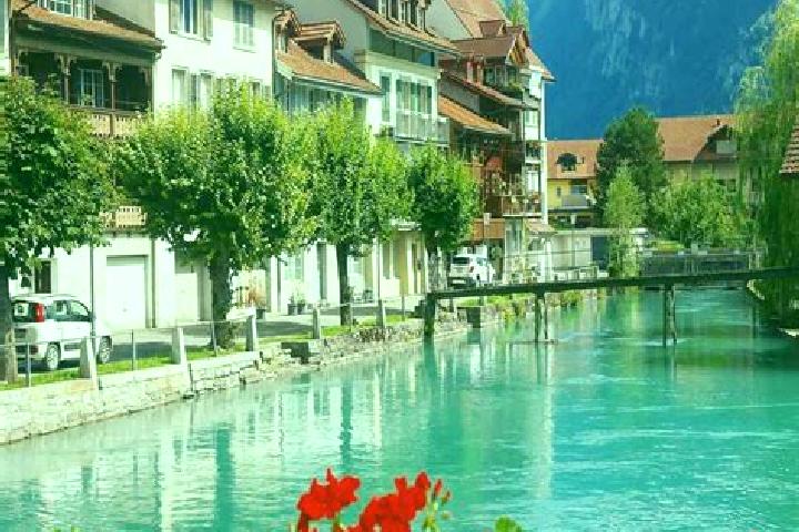 Addison, 27 — Escort in Zuerich (Kreis 9), Switzerland