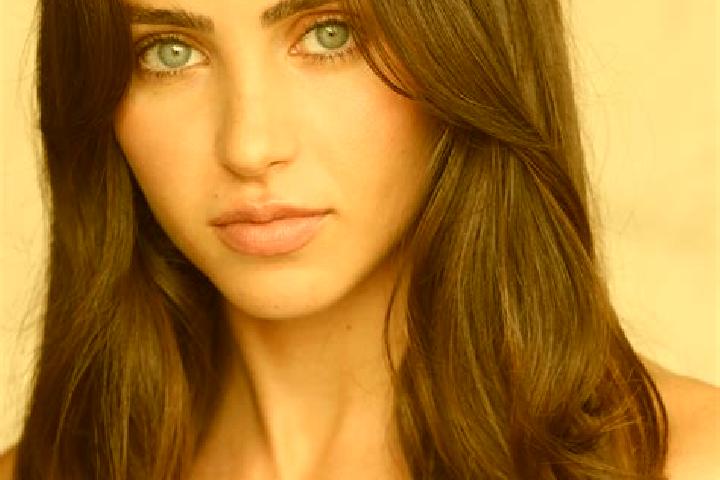 Addison, 28, a auburn brown-eyed indian companion based in Sesto Fiorentino. Offering Roleplay, OWO, Prostate Massage, Couples, Girlfriend Experience. Availa...