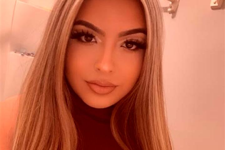 Addison, 28, a blonde amber-eyed latina companion based in Catalina. Offering Roleplay, Fetish, Travel Companion. Available for incall and outcall, overnight...