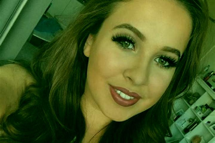 Addison, 28, a red grey-eyed european companion based in Jaltocan. Offering Domination, Girlfriend Experience, Striptease, Fetish. Available for incall and o...