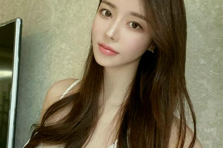 Addison, 28 — Escort in Tanggan, China