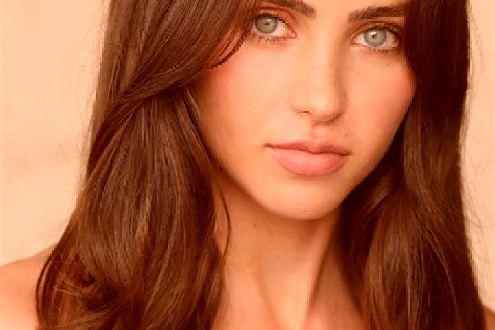 Addison, 29, a auburn brown-eyed mediterranean companion based in Soudan. Offering Dinner Date, Striptease, Domination, Fetish. Available for incall and outc...