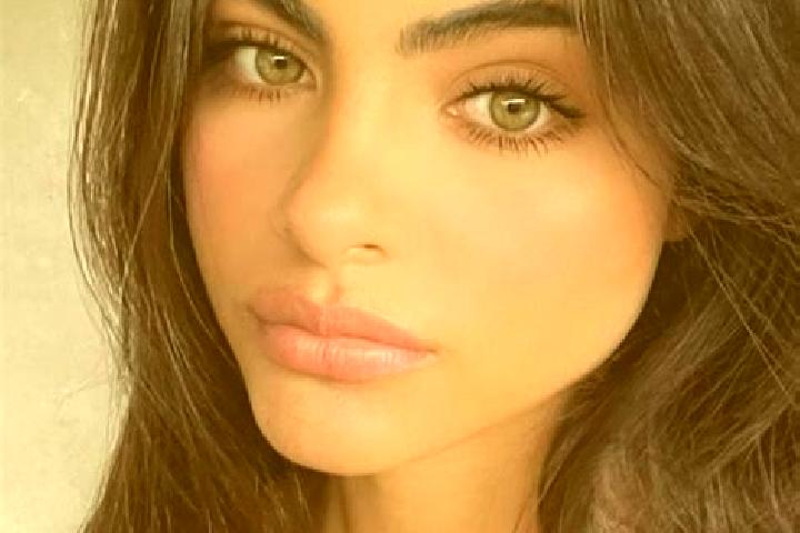 Addison, 30, a brunette green-eyed indian companion based in Quilpue. Offering Striptease, GFE. Available for incall and outcall, overnight bookings available.