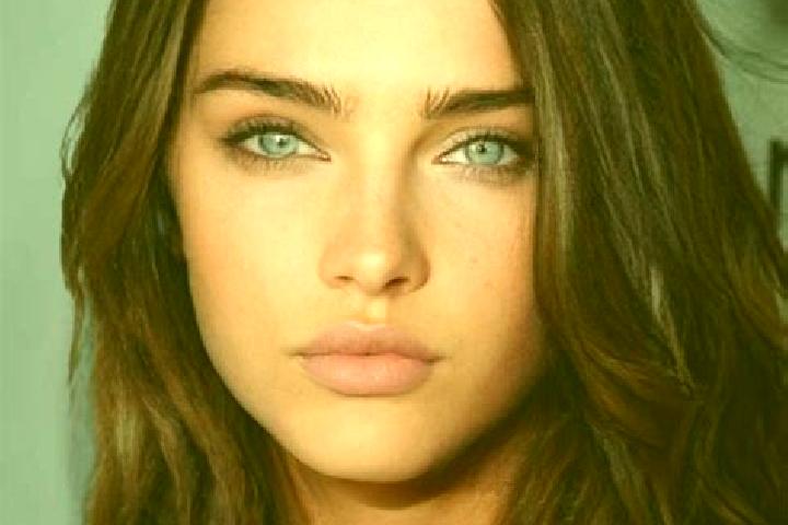 Addison, 30, a brunette grey-eyed caucasian companion based in Porto. Offering CIM, GFE, Overnight. Available for incall and outcall, overnight bookings avai...