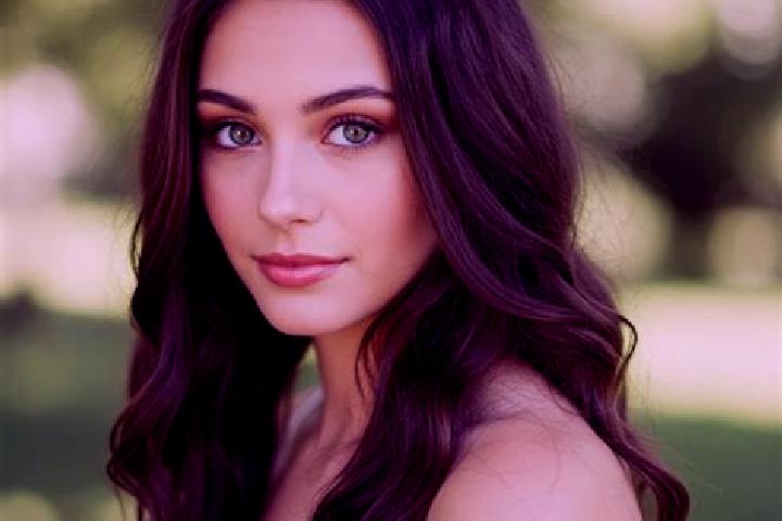 Addison, 32, a brunette hazel-eyed slavic companion based in Kletskaya. Offering Erotic Massage, Dinner Date, 69, Striptease. Available for incall and outcal...