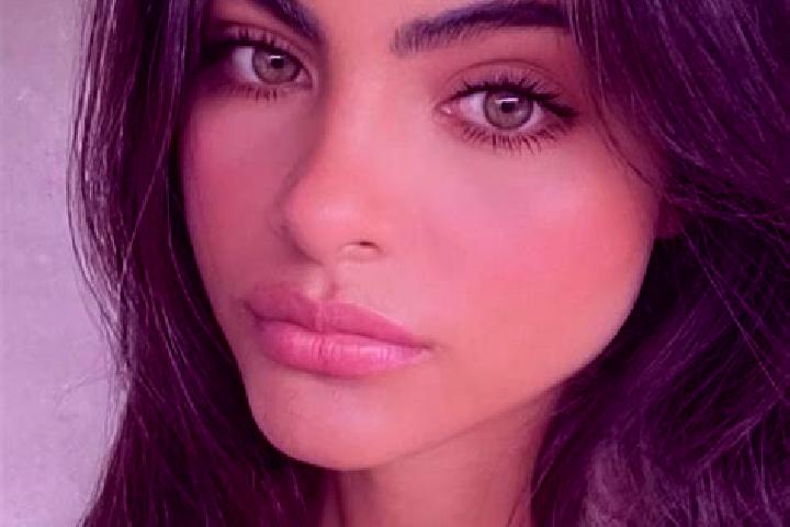 Addison, 32, a red dark-eyed indian companion based in Rozdilna. Offering Massage, Travel Companion, Overnight, Girlfriend Experience. Available for incall a...