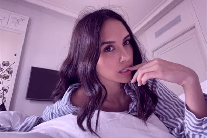 Addison, 33, a auburn brown-eyed asian companion based in Hennef (Sieg). Offering BDSM, Travel Companion, Girlfriend Experience. Available for incall and out...