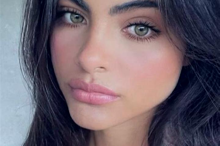 Addison, 34, a black hazel-eyed ebony companion based in Prieto Diaz. Offering Dinner Date, Tantra, Couples. Available for incall and outcall, overnight book...