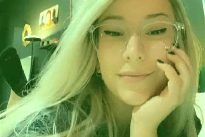 Addison, 34, a blonde amber-eyed slavic companion based in Amberieux-en-Dombes. Offering Travel Companion, Party Girl, Massage. Available for incall and outc...