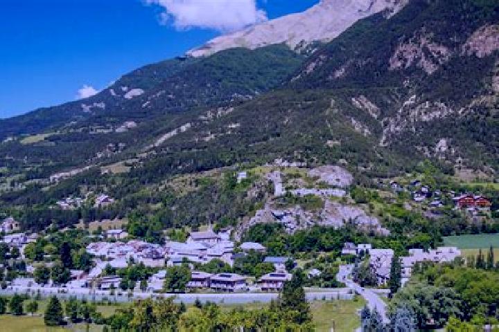 Addison, 34 — Escort in Jausiers, France