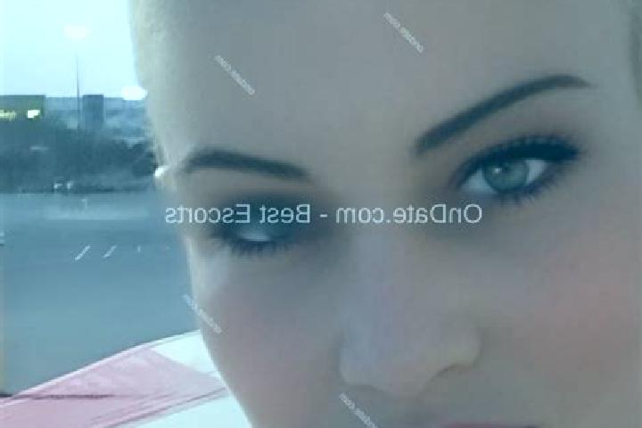Addison, 34 — Escort in Silvis, United States