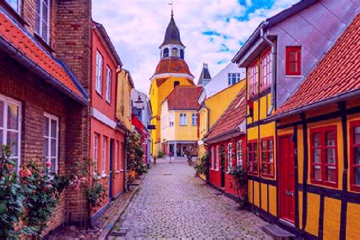 Addison, 35 — Escort in Faaborg, Denmark