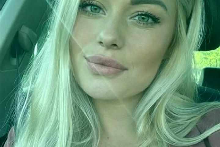 Addison, 36, a blonde hazel-eyed mixed companion based in Colonia Morelos (El Nueve). Offering Striptease, Roleplay, OWO. Available for incall and outcall, d...