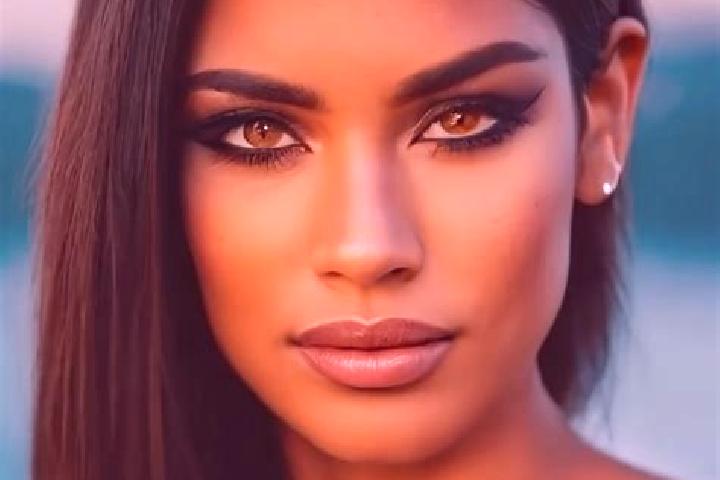 Addison, 37, a auburn dark-eyed latina companion based in Laukkai. Offering Striptease, Massage, Erotic Massage, GFE, Overnight. Available for incall and out...