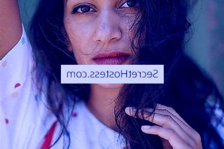 Addison, 37, a red blue-eyed indian companion based in Feuquieres-en-Vimeu. Offering GFE, OWO, Erotic Massage. Available for incall and outcall, overnight bo...