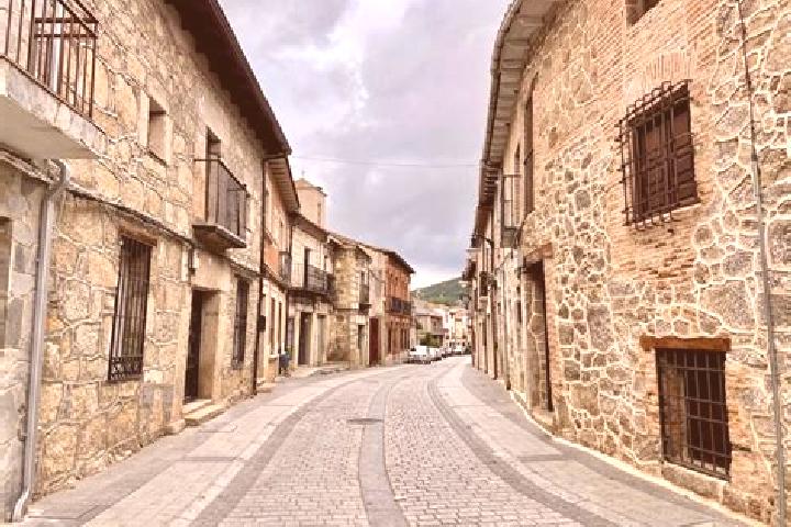 Addison, 37 — Escort in Berzosa de Bureba, Spain
