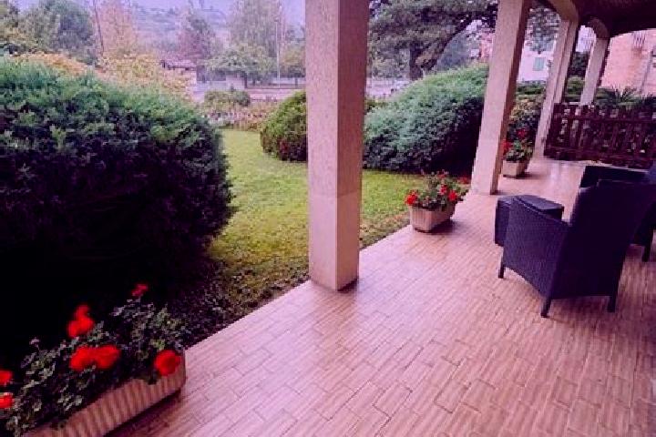 Addison, 37 — Escort in Mombercelli, Italy