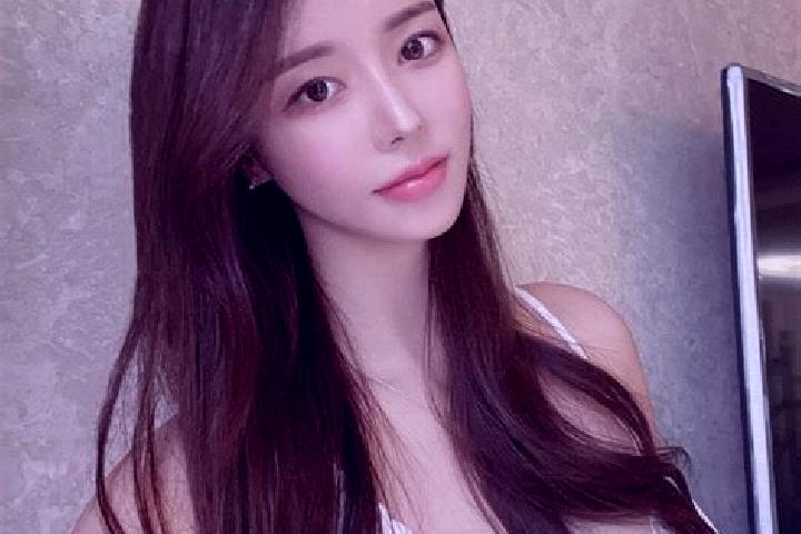 Addison, 38 — Escort in Jihui, China