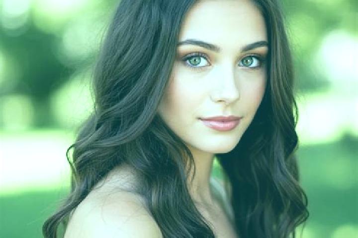 Addison, 39, a brunette hazel-eyed caribbean companion based in Liebensdorf. Offering A-Level, Girlfriend Experience, OWO, Roleplay, Overnight. Available for...