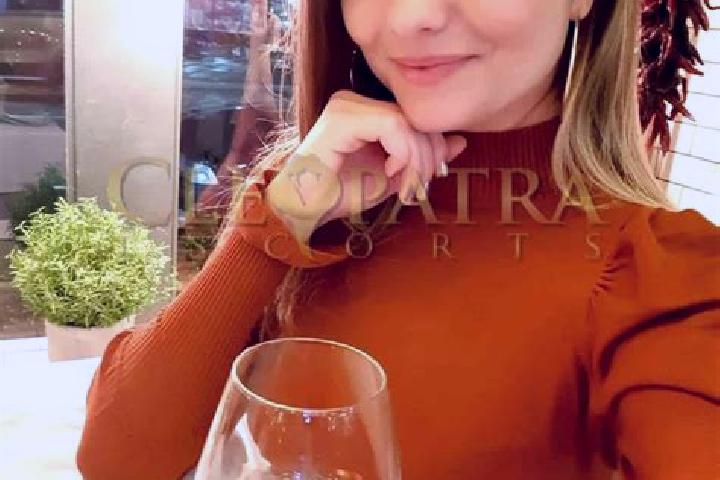 Addison, 39, a red green-eyed mixed companion based in Meyerton. Offering 69, OWO, Dinner Date, Striptease. Available for incall and outcall, day and evening...
