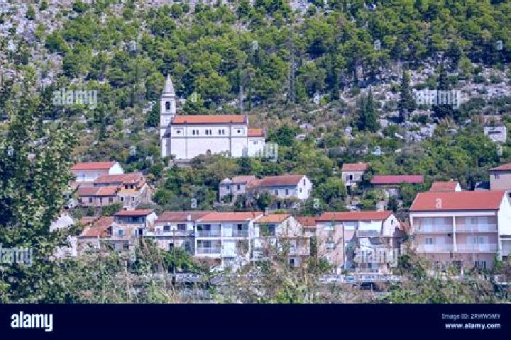Addison, 39 — Escort in Komin, Croatia