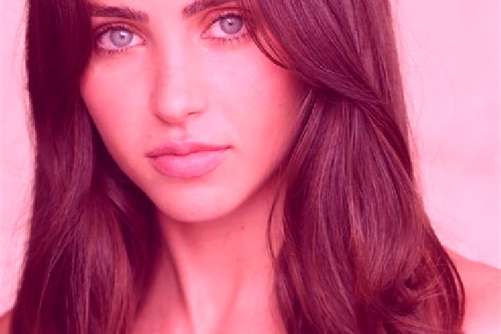 Alice, 20, a brunette blue-eyed latina companion based in Duns Creek. Offering Travel Companion, Erotic Massage, 69, Overnight, CIM. Available for incall and...