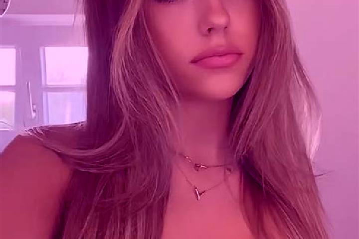 Alice, 20, a dark blonde brown-eyed mediterranean companion based in Heumaden. Offering OWO, Roleplay, Domination, BDSM. Available for incall and outcall, ov...