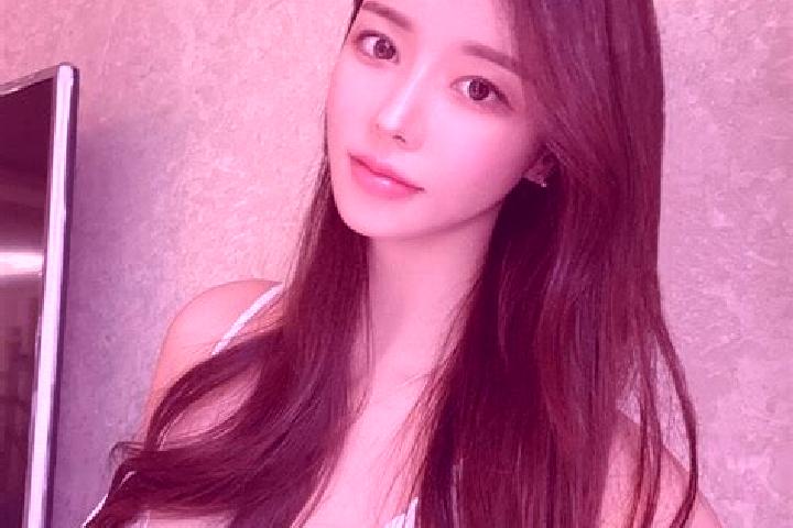 Alice, 20 — Escort in Hengpi, China