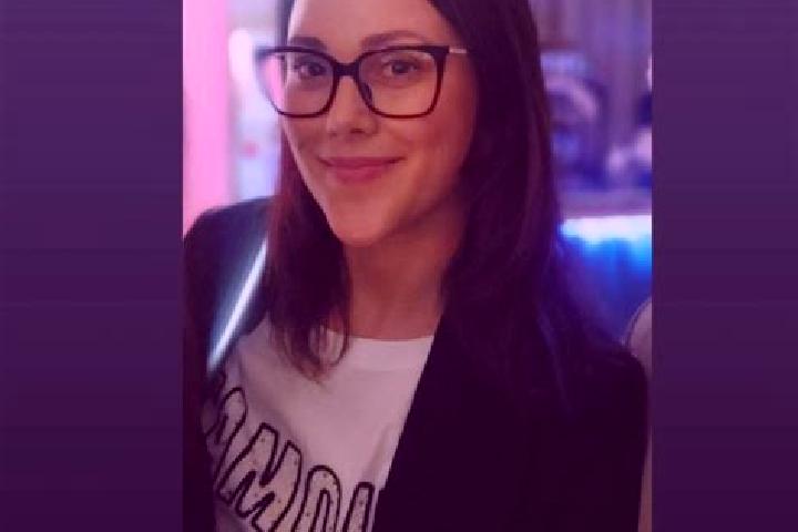 Alice, 20 — Escort in Turulung, Romania