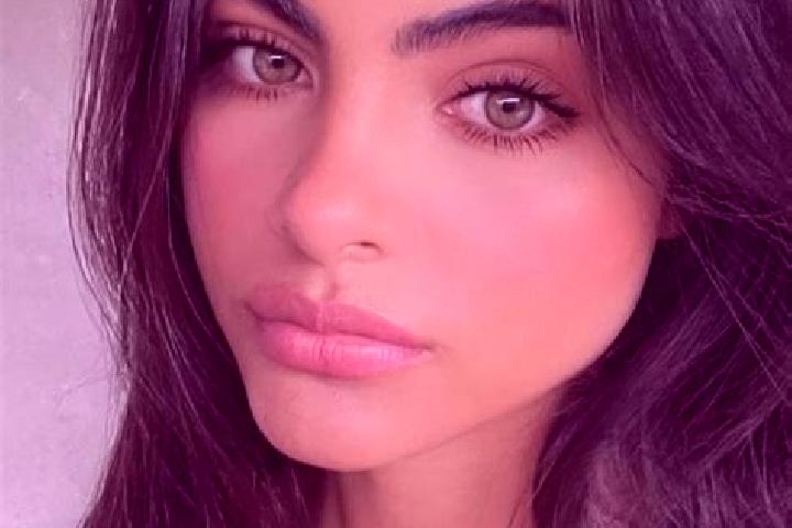 Alice, 21, a brunette dark-eyed indian companion based in Moung Ruessei. Offering Duos, Dinner Date, Domination, Erotic Massage, Massage. Available for incal...