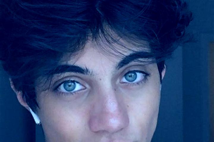 Alice, 21, a chestnut blue-eyed caucasian companion based in Vaestra Froelunda. Offering Tantra, Striptease, 69, Couples, A-Level. Available for incall and o...