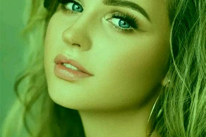 Alice, 21, a dark blonde blue-eyed ebony companion based in Javornik. Offering BDSM, Girlfriend Experience, GFE, Travel Companion, Party Girl. Available for ...