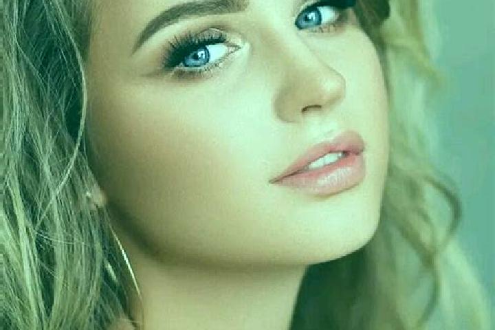 Alice, 21, a dark blonde blue-eyed mediterranean companion based in San Bernardino de Milpillas Chico. Offering CIM, Girlfriend Experience, BDSM, Prostate Ma...