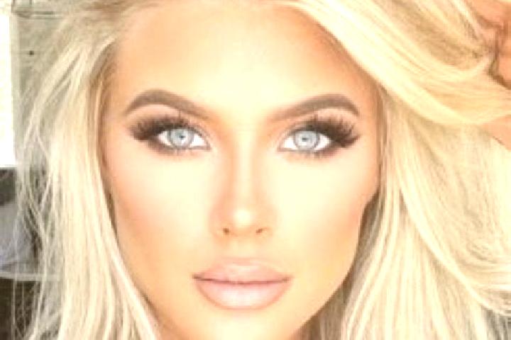 Alice, 21, a platinum blonde brown-eyed latina companion based in Cestice. Offering Girlfriend Experience, BDSM, Dinner Date, Duos, GFE. Available for incall...