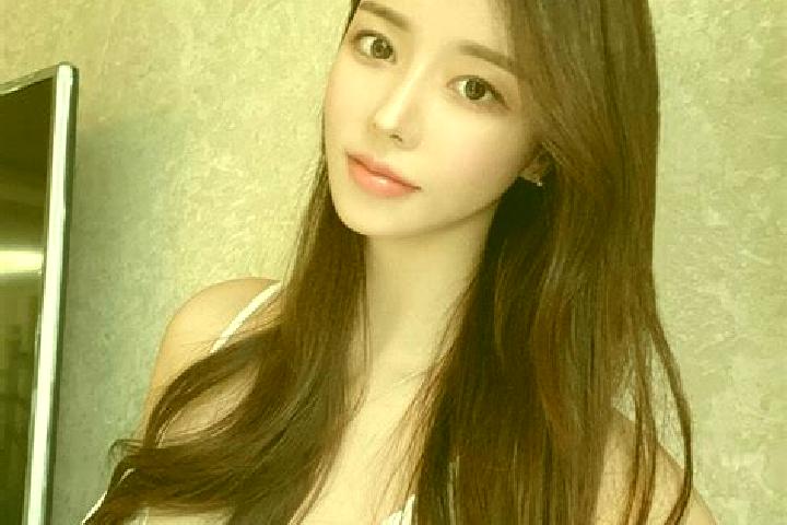 Alice, 21 — Escort in Juegang, China