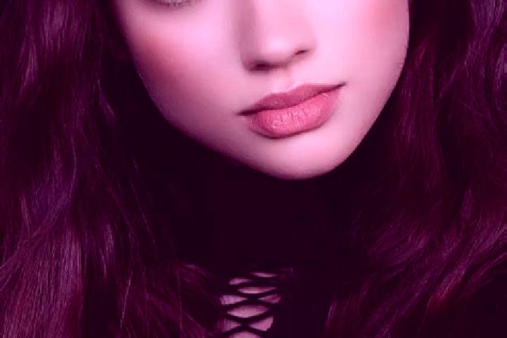 Alice, 22, a auburn amber-eyed european companion based in Bad Endbach. Offering GFE, Deep French Kissing, Striptease, A-Level. Available for incall and outc...