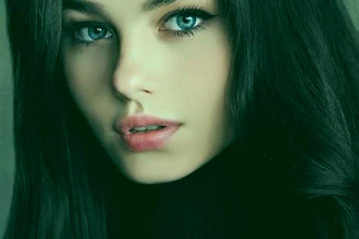 Alice, 22, a auburn amber-eyed slavic companion based in Molino de San Jose. Offering Domination, Roleplay, Deep French Kissing, Striptease. Available for in...