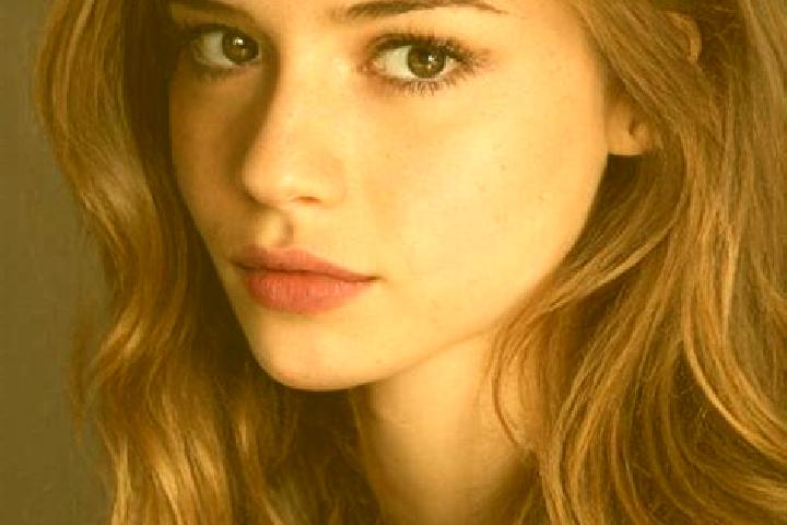 Alice, 22, a auburn hazel-eyed mediterranean companion based in Duezluek. Offering Deep French Kissing, OWO, A-Level. Available for incall and outcall, overn...