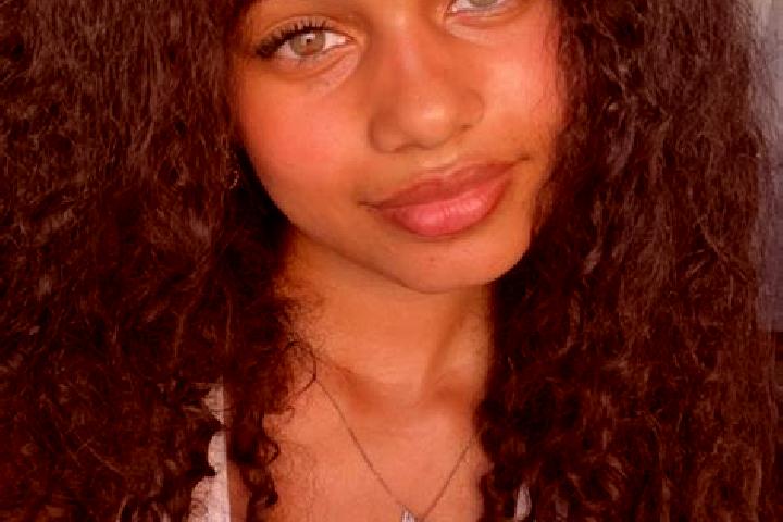 Alice, 22, a red hazel-eyed ebony companion based in Hlapesti. Offering Striptease, Deep French Kissing, BDSM, Domination, CIM. Available for incall and outc...